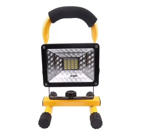 Lámpara Foco Recargable Para Usar Al Aire Libre Flood Light 30w